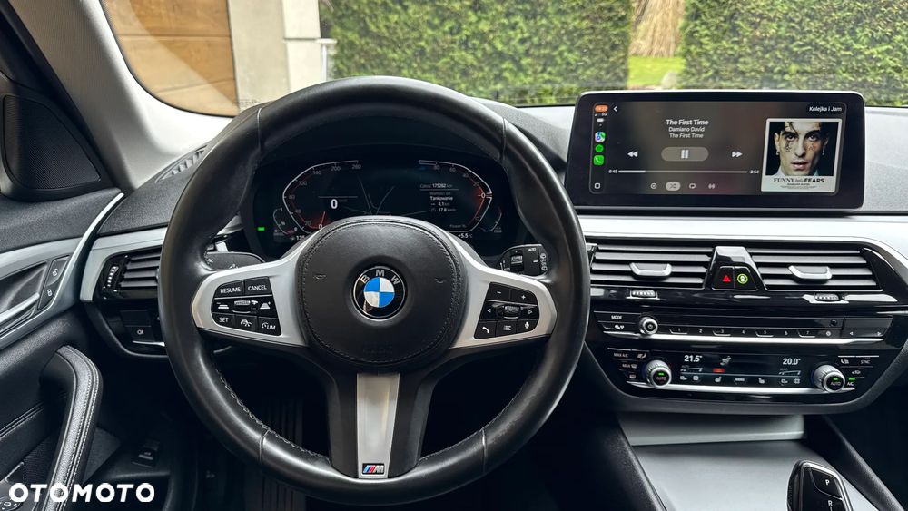 BMW Seria 5 520d Sport Line - 22