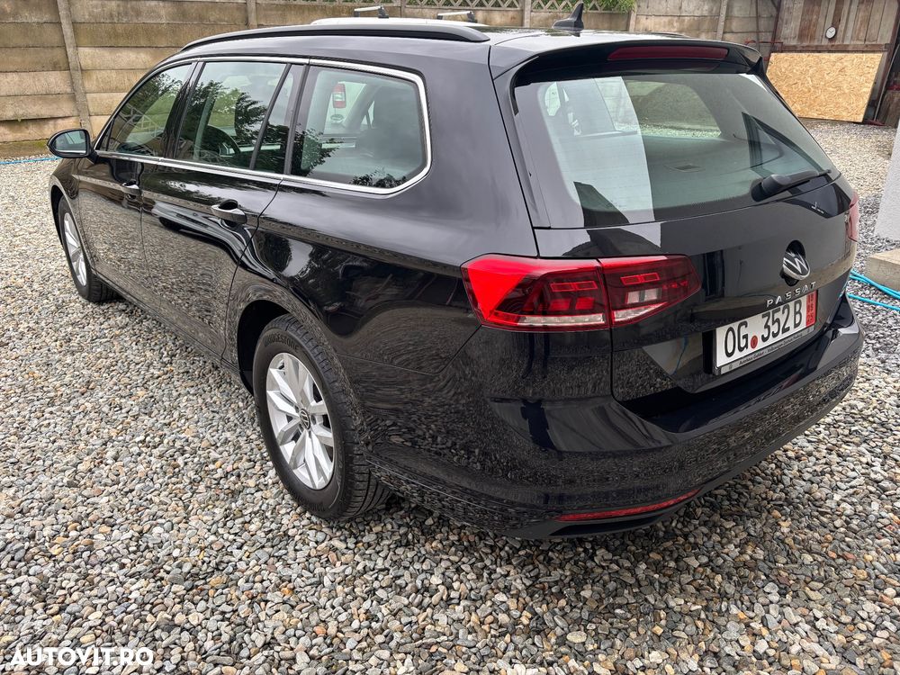 Volkswagen Passat - 4