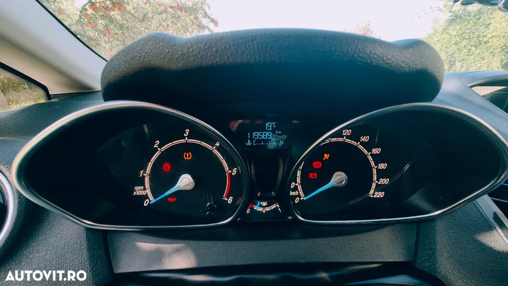 Ford Fiesta - 8