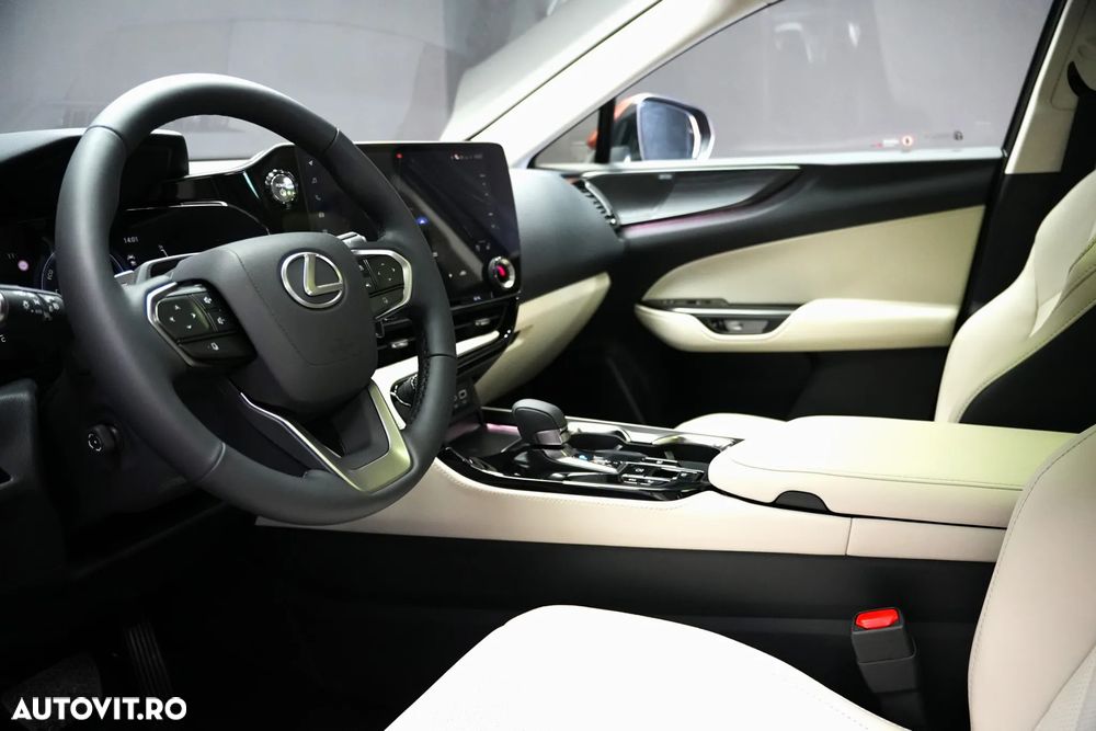 Lexus Seria NX - 7