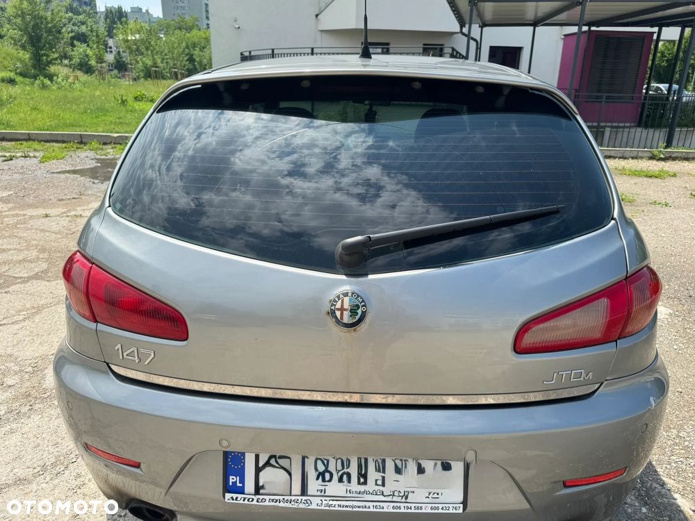 Alfa Romeo 147 1.9 JTD 8V M-Jet Distinctive - 21