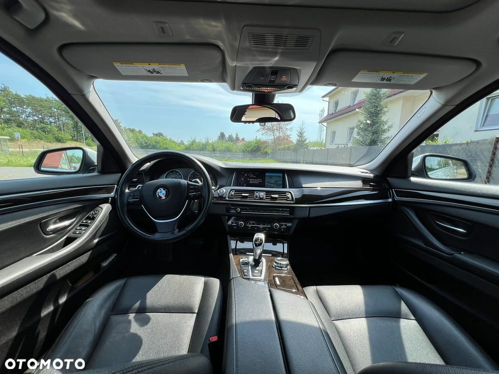 BMW Seria 5 528i xDrive Sport-Aut Luxury Line - 19