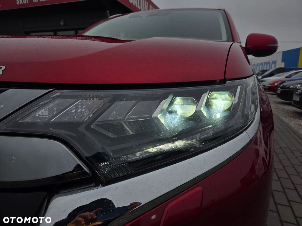 Mitsubishi Outlander - 8