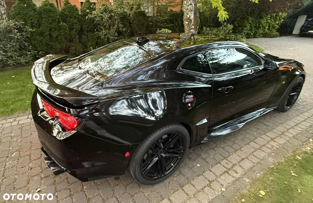 Chevrolet Camaro Coupe Touring 6.2 V8 - 12