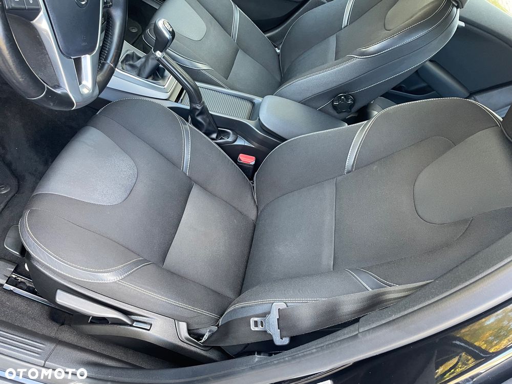 Volvo V40 D2 You - 30