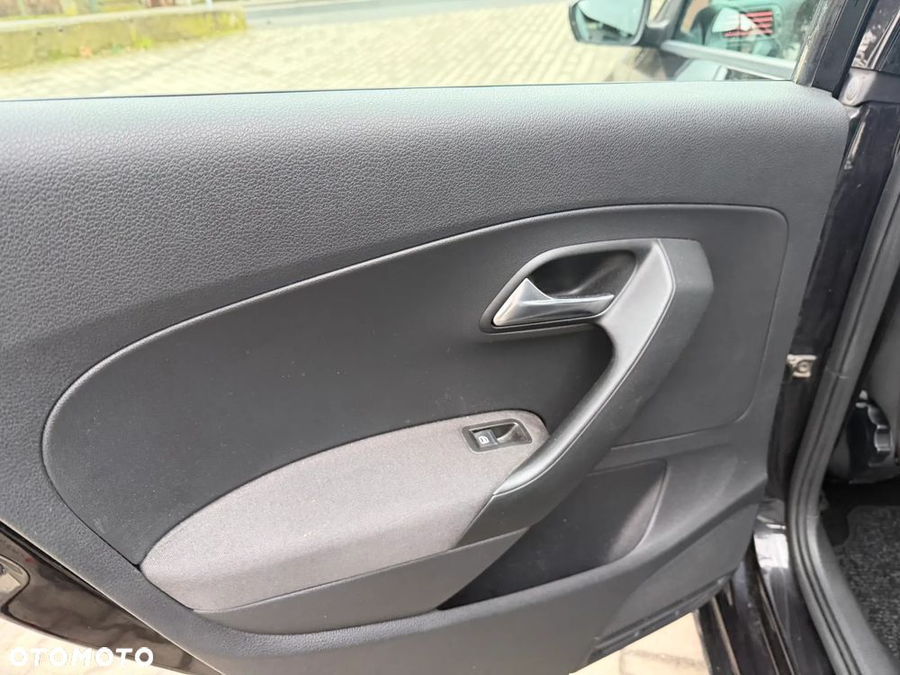 Volkswagen Polo 1.2 Comfortline - 17