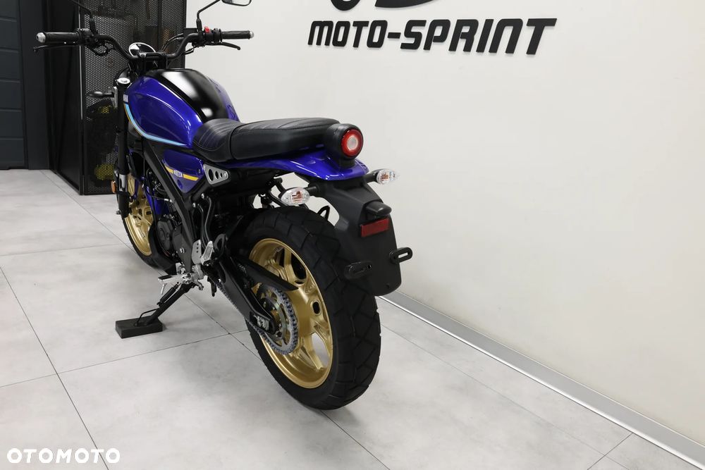 Yamaha XSR - 12