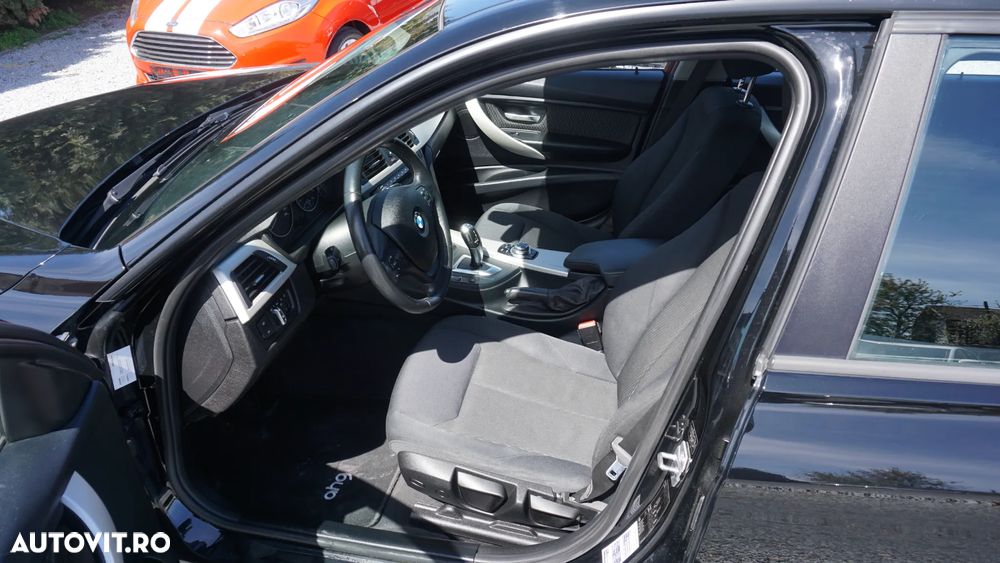 BMW Seria 3 318d Aut. Blue Performance - 7