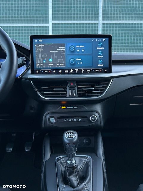 Ford Focus 1.0 EcoBoost Titanium X - 36