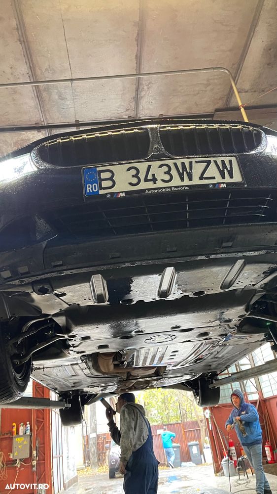 BMW Seria 3 330i AT Sport Line - 14