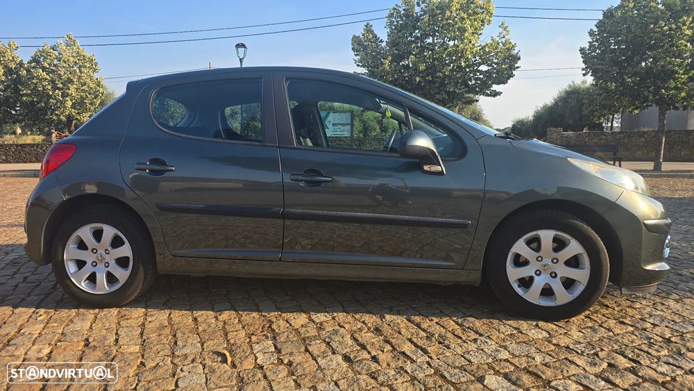 Peugeot 207 1.4 HDi Trendy - 3