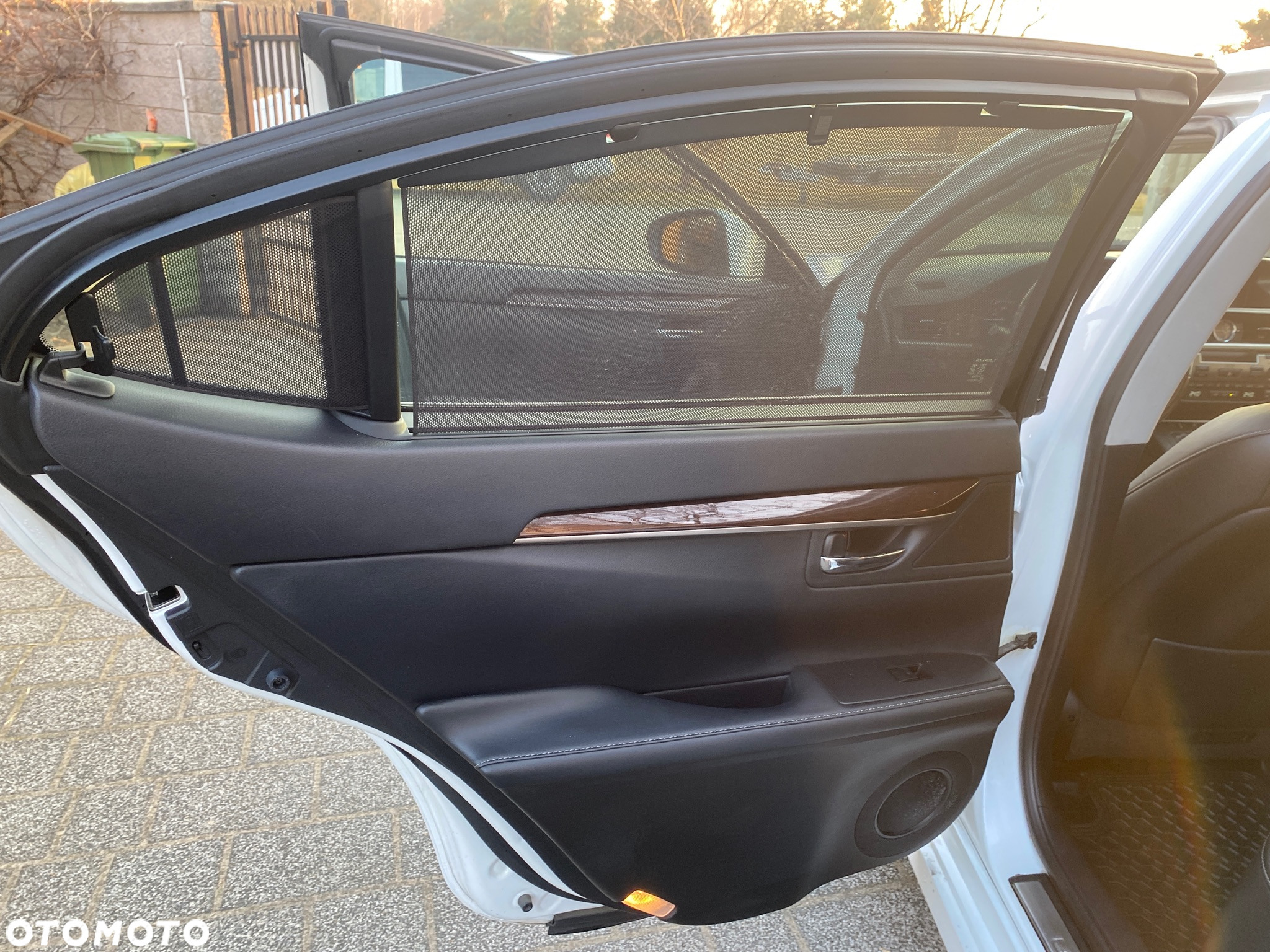 Lexus ES 300h Prestige - 20