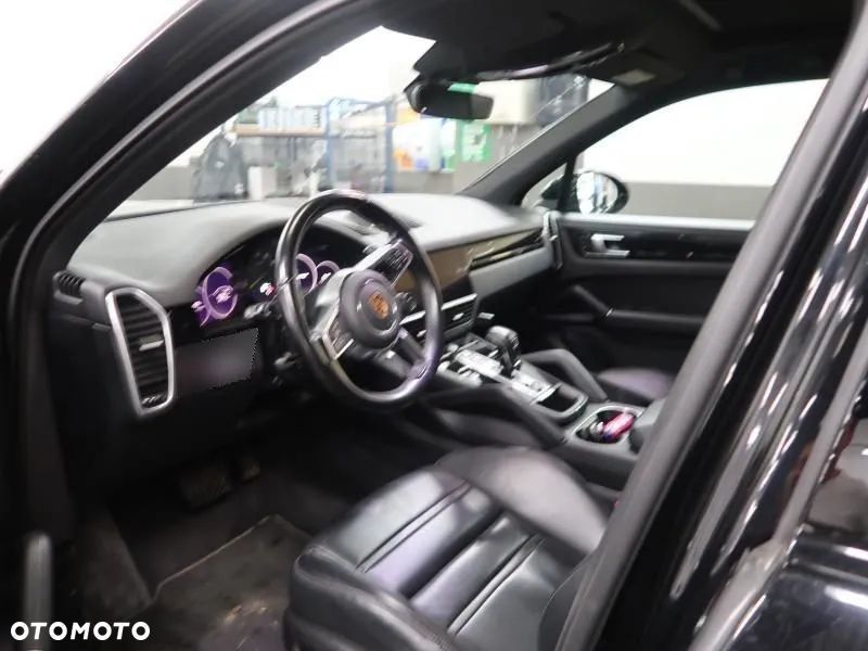 Porsche Cayenne E-Hybrid - 12