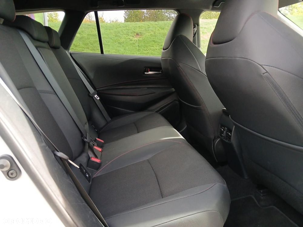 Toyota Corolla 1.8 Hybrid GR Sport Dynamic - 17