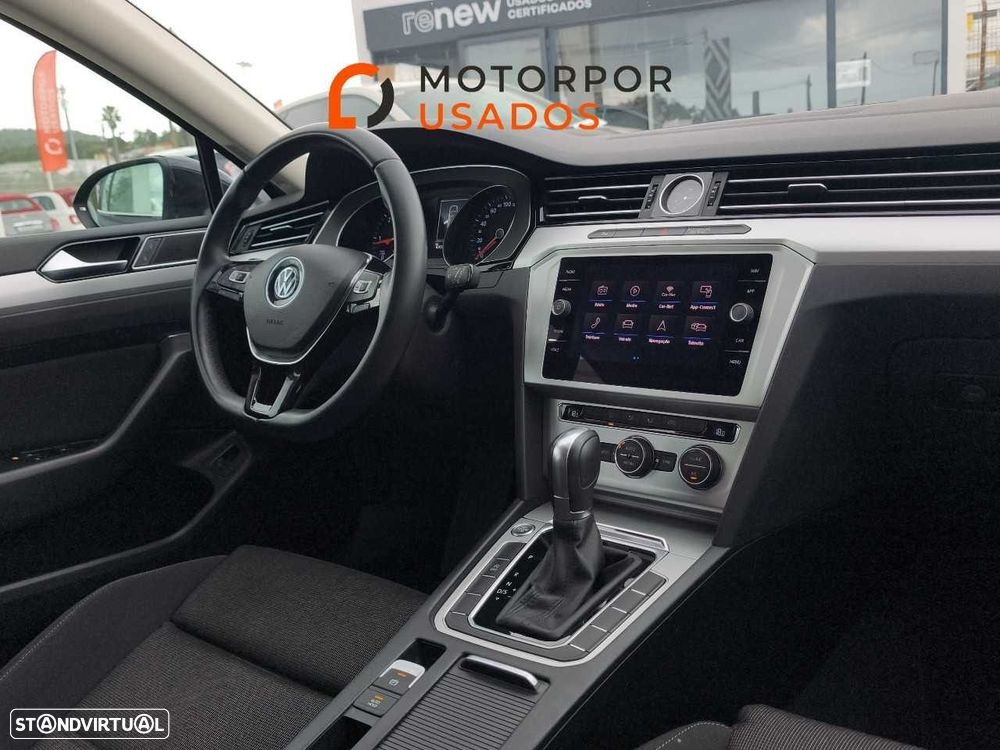 VW Passat Variant 2.0 TDI Confortline DSG - 11