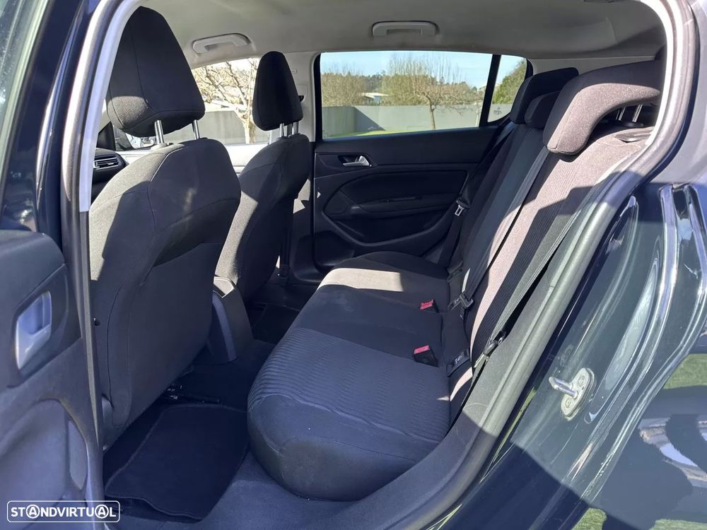 Peugeot 308 1.5 BlueHDi Style - 29