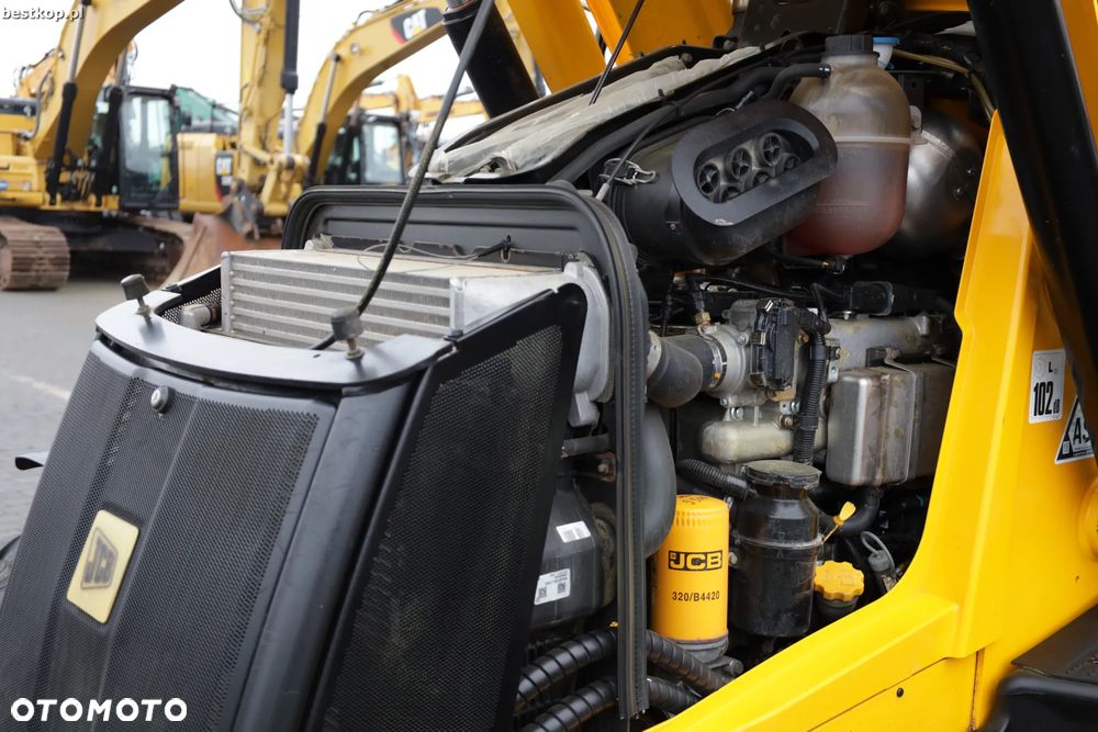 JCB 3CX - 35