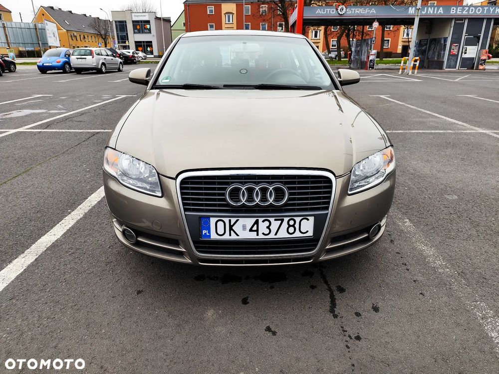 Audi A4 Limousine - 6