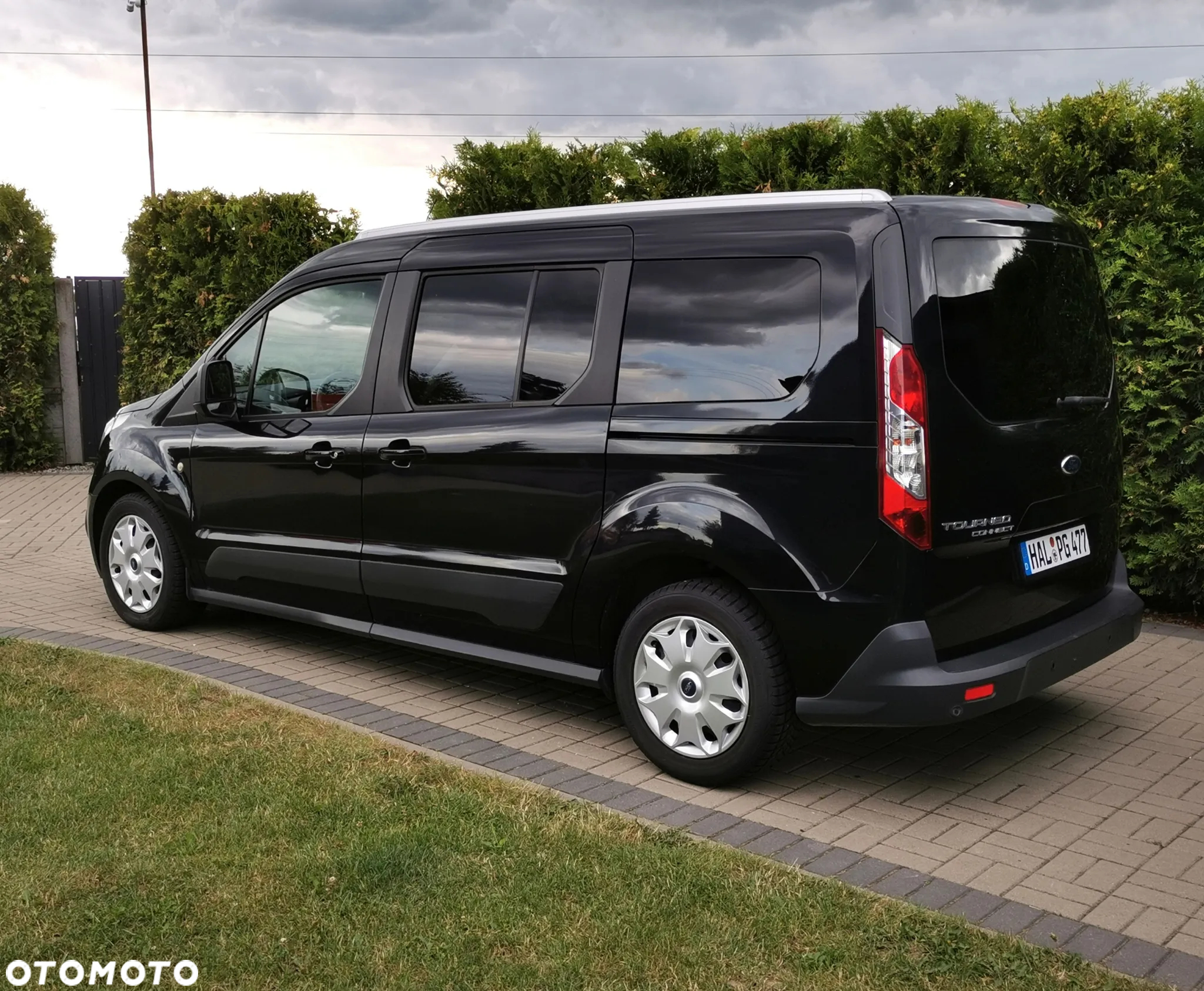Ford Tourneo Connect Grand - 13
