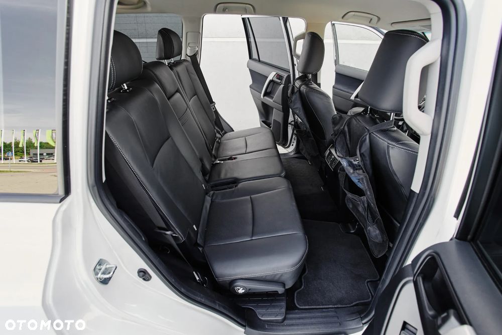 Toyota Land Cruiser LC 2.8 D-4D Invincible - 17