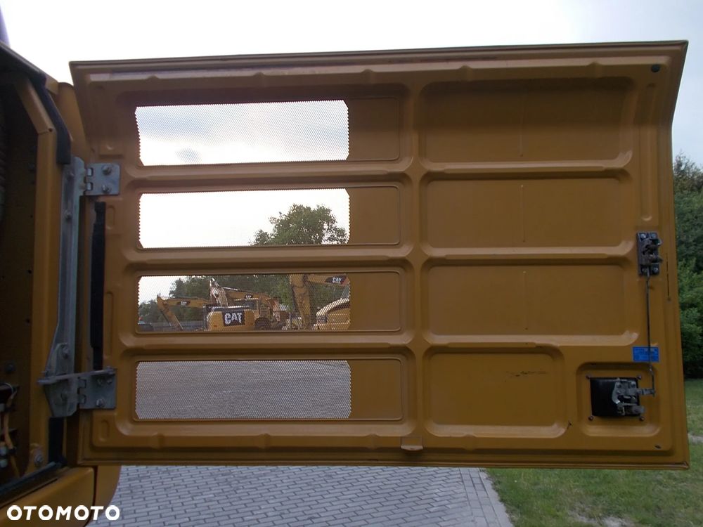 Caterpillar 323E - 27