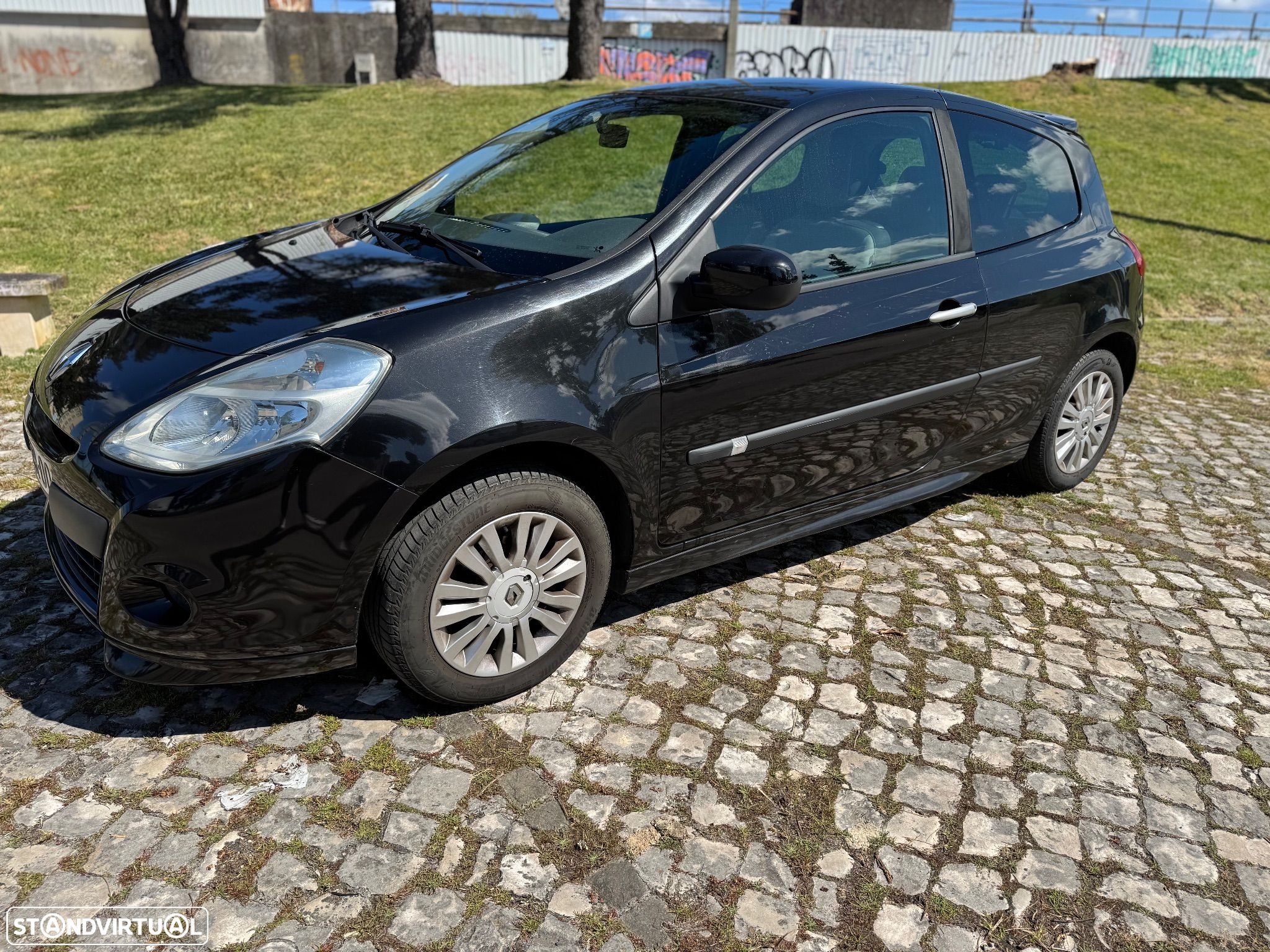 Renault Clio 1.2 TCE GT J15 - 1
