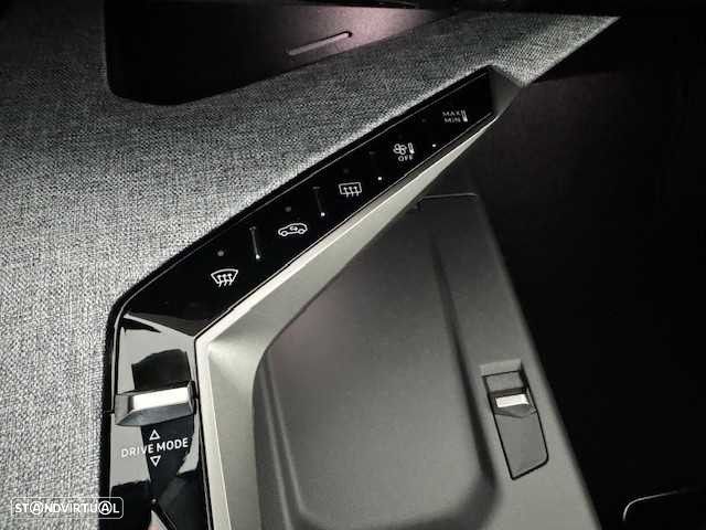 Peugeot 3008 1.2 Hybrid Allure e-DCS6 - 13