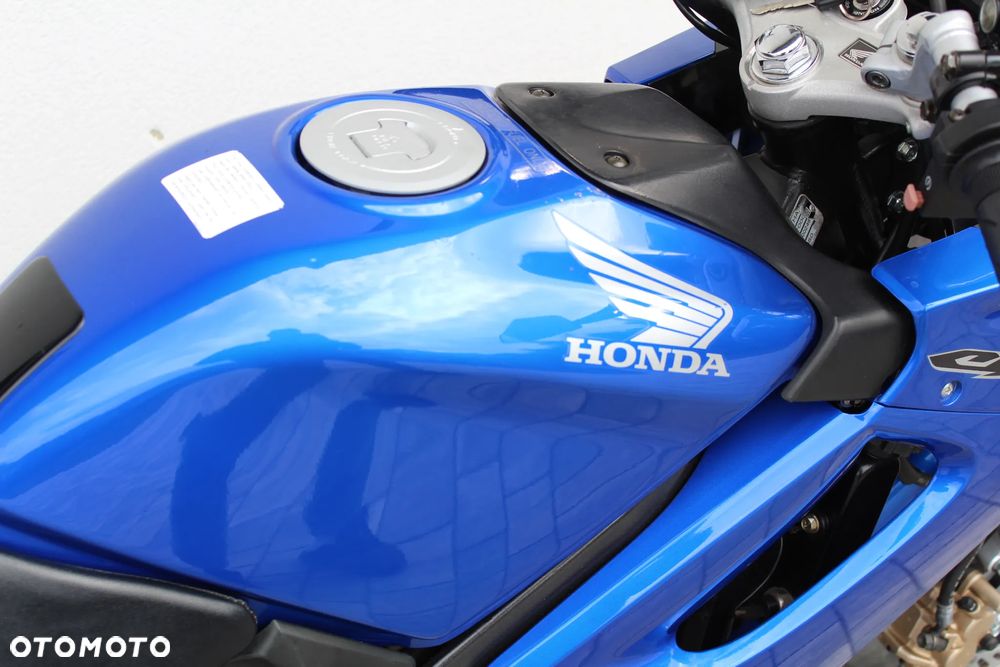 Honda CBR - 18