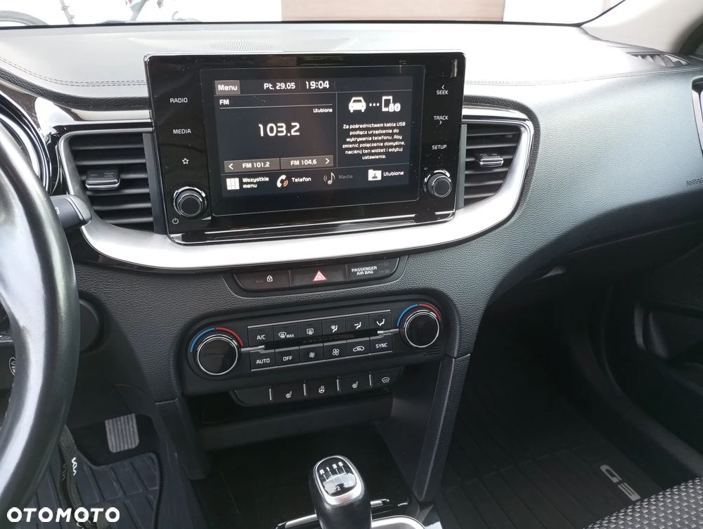 Kia Ceed 1.5 T-GDI L Business Line - 13