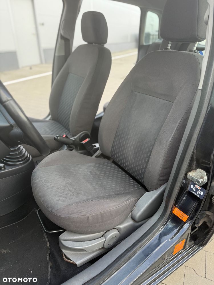 Ford Fiesta 1.4 Ghia - 14