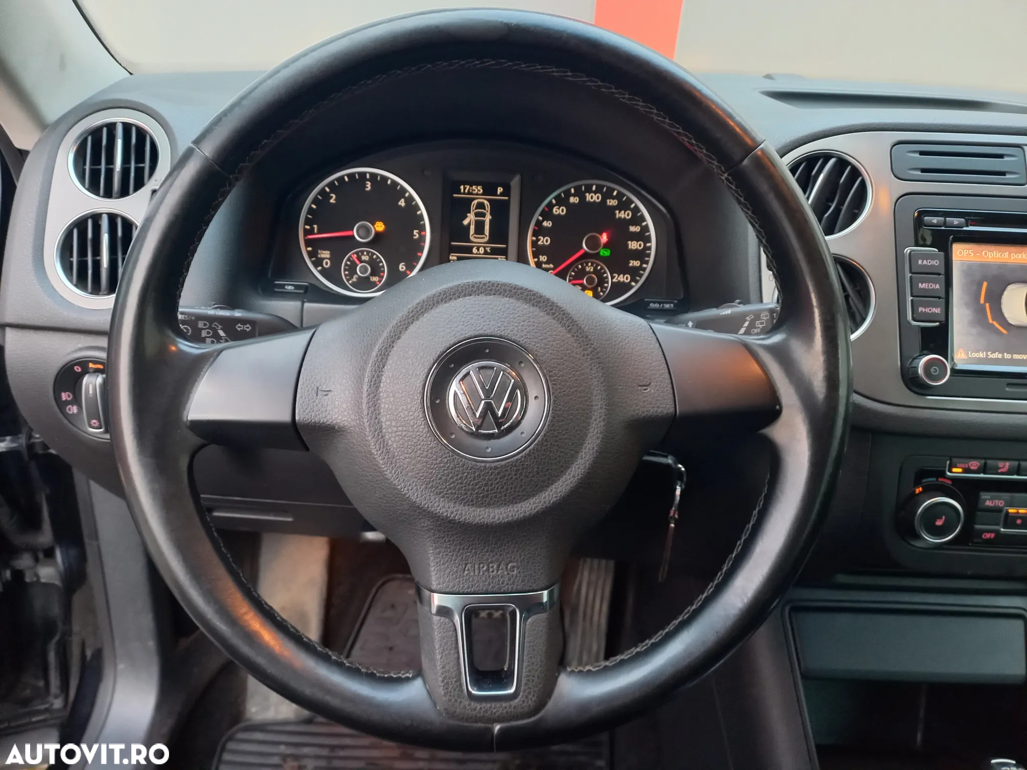 Volkswagen Tiguan 2.0 TDI 4Motion DSG Trend & Fun - 13