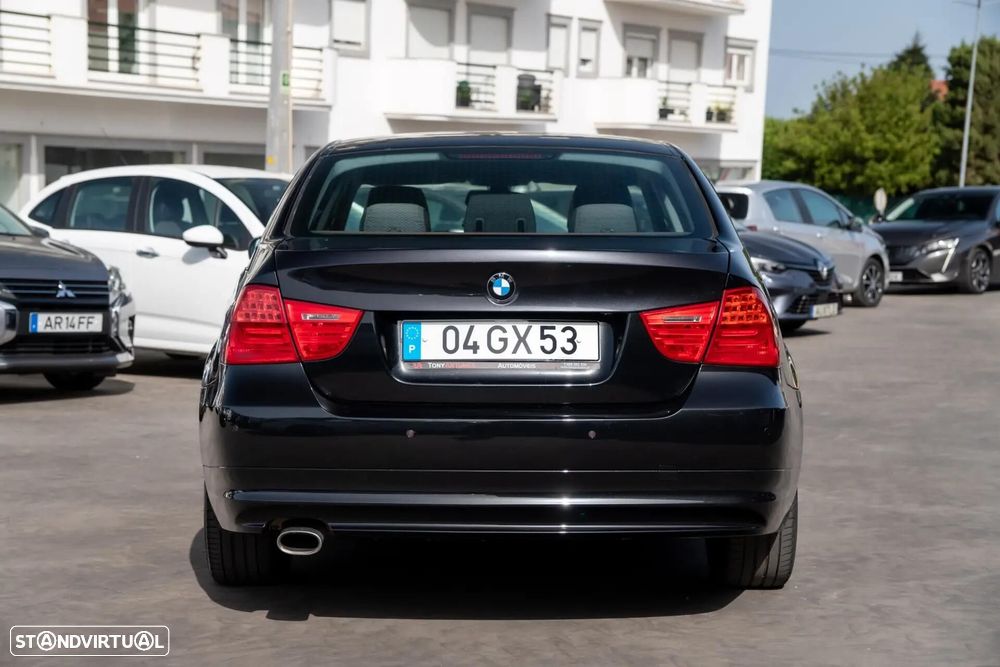 BMW 318 d Line Sport - 11
