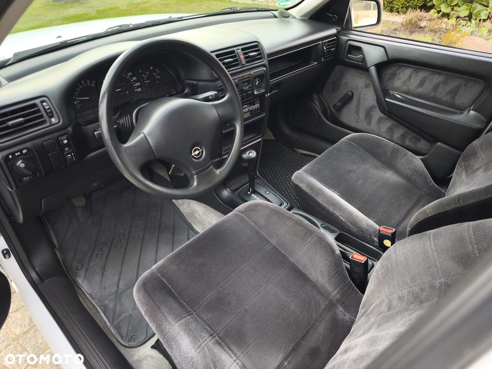 Opel Vectra - 24