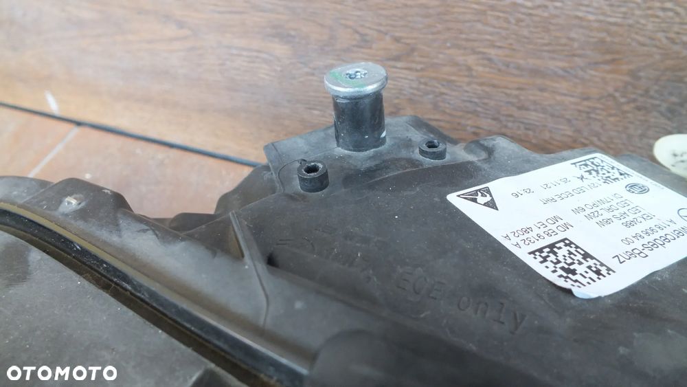 Lampa przednia lewa Mercedes W1189068400 CLA - 4