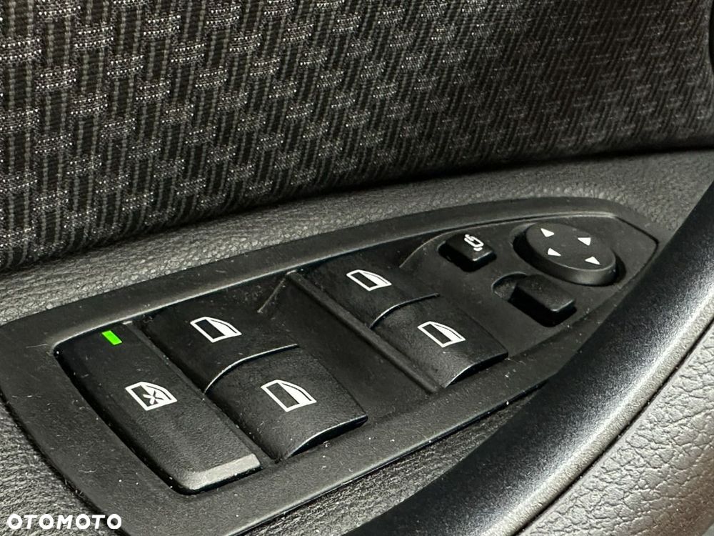 BMW X1 xDrive25e Advantage - 38