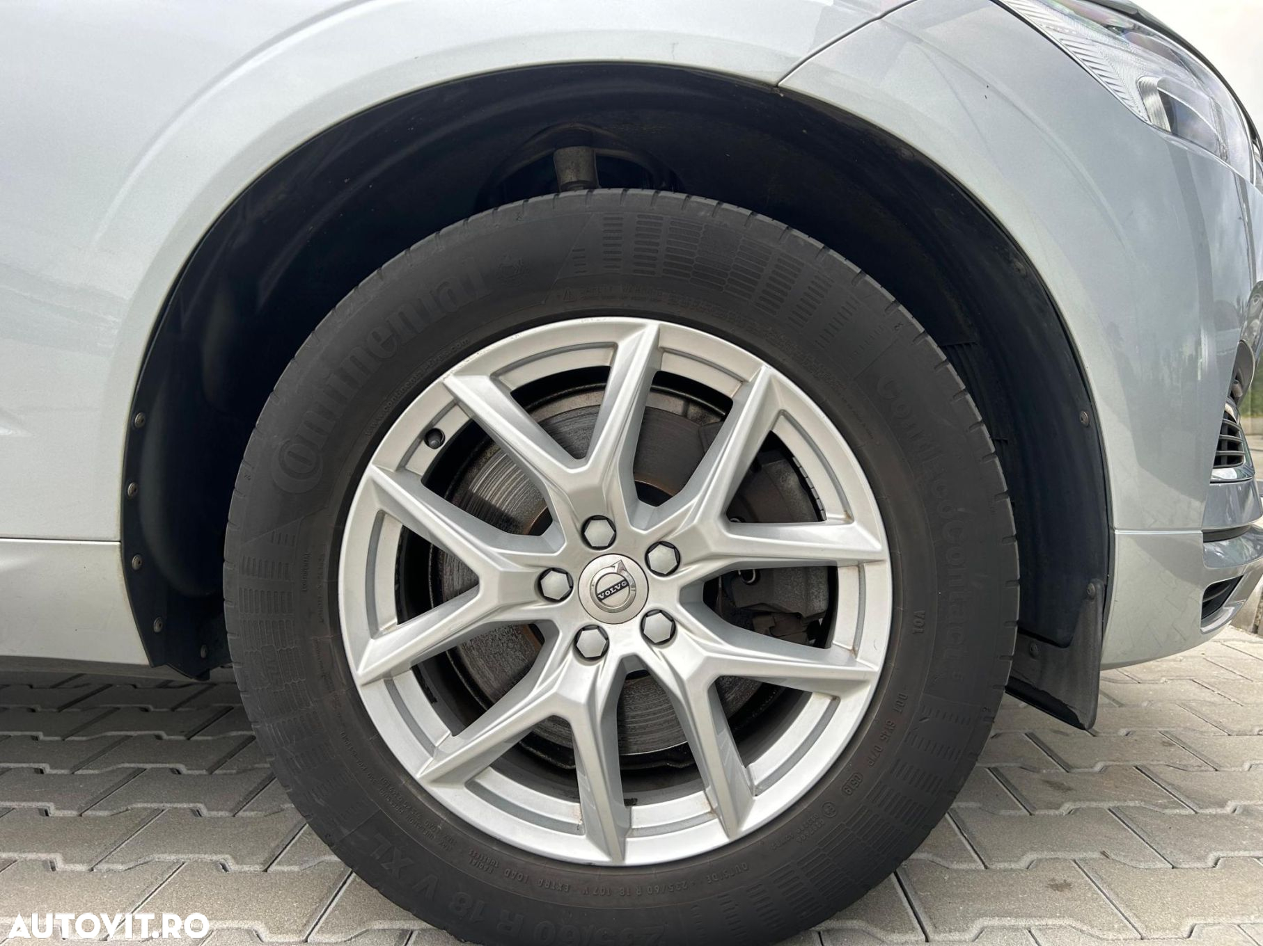 Volvo XC 60 T8 Twin Engine AWD Geartronic Momentum - 33