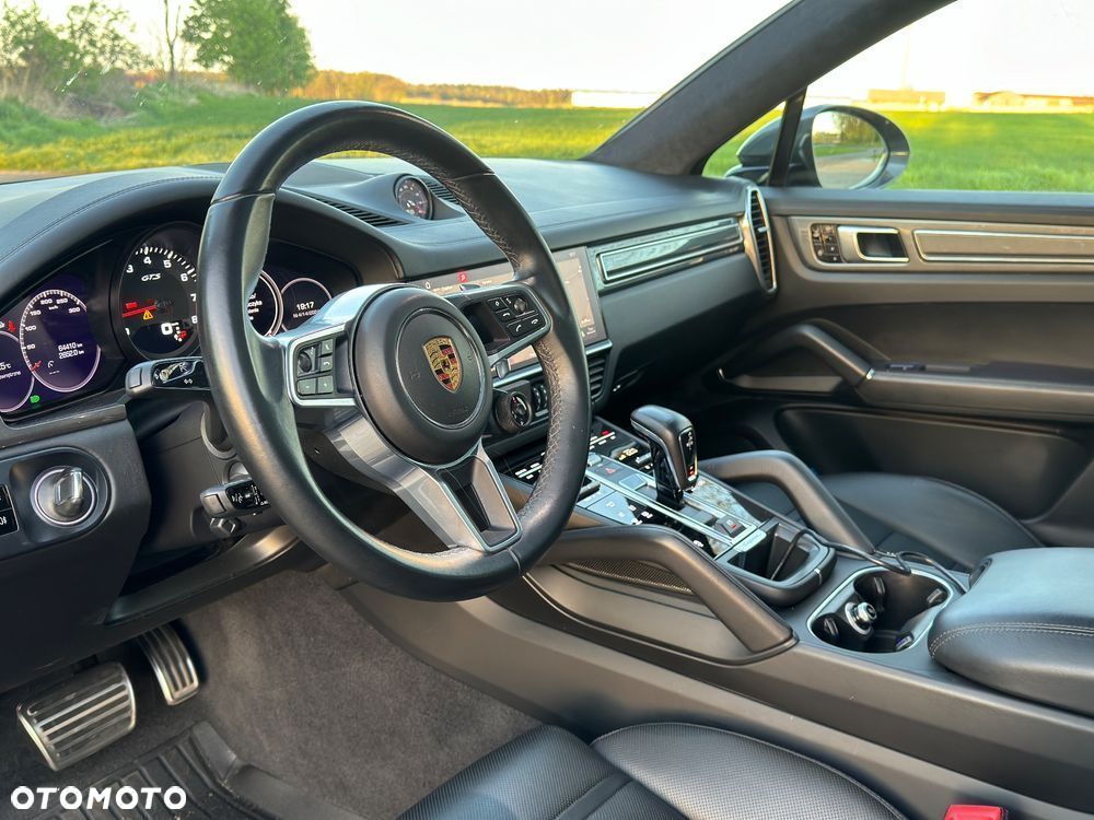 Porsche Cayenne Coupe GTS - 5
