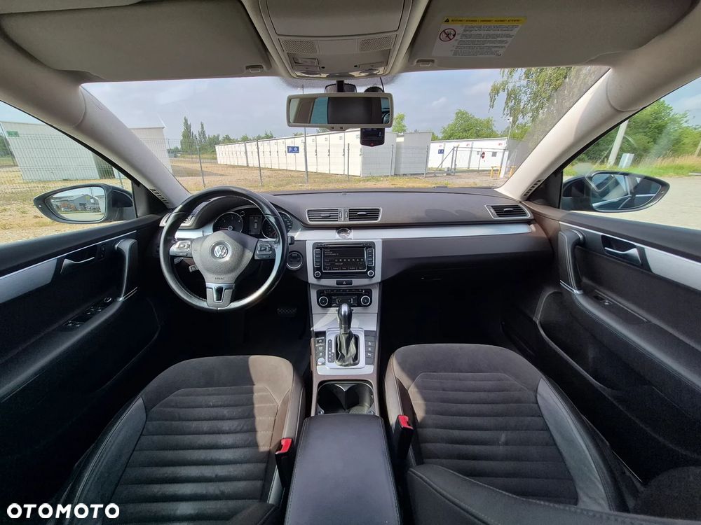 Volkswagen Passat - 21