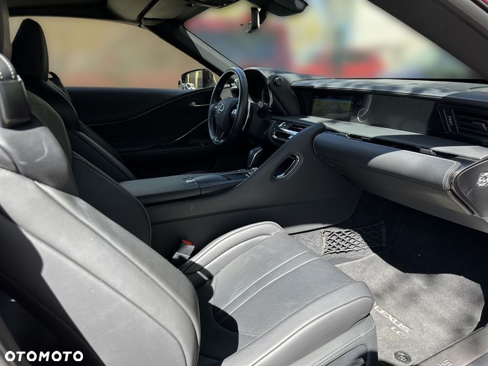 Lexus LC - 10