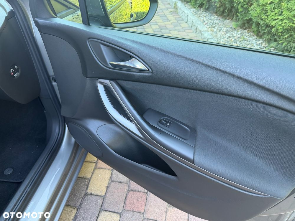 Opel Astra 1.4 Turbo Dynamic - 20