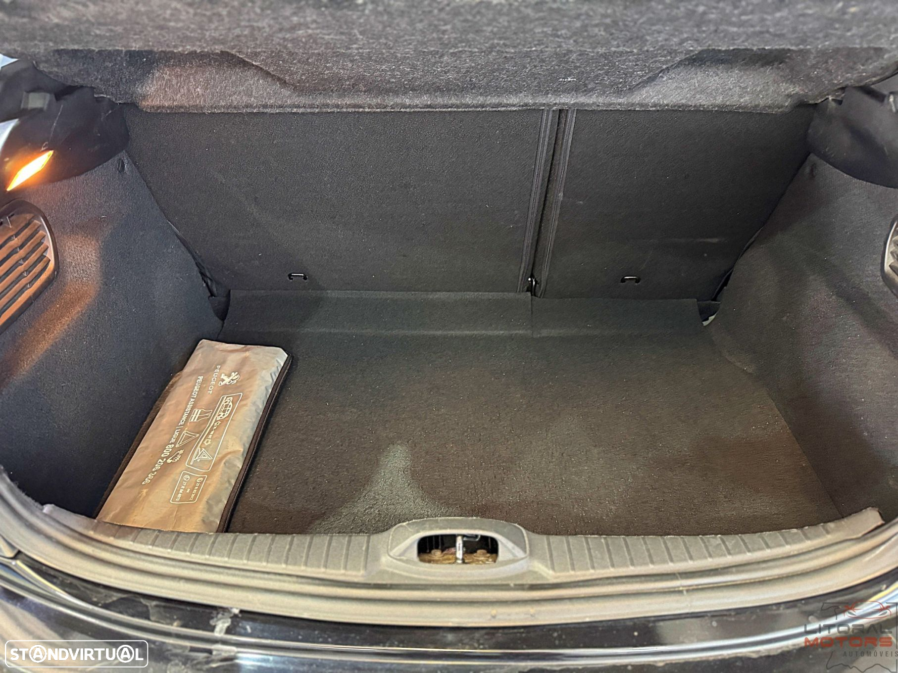 Peugeot 208 1.2 PureTech Signature - 10