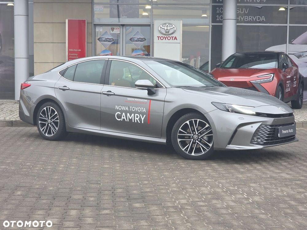 Toyota Camry - 1