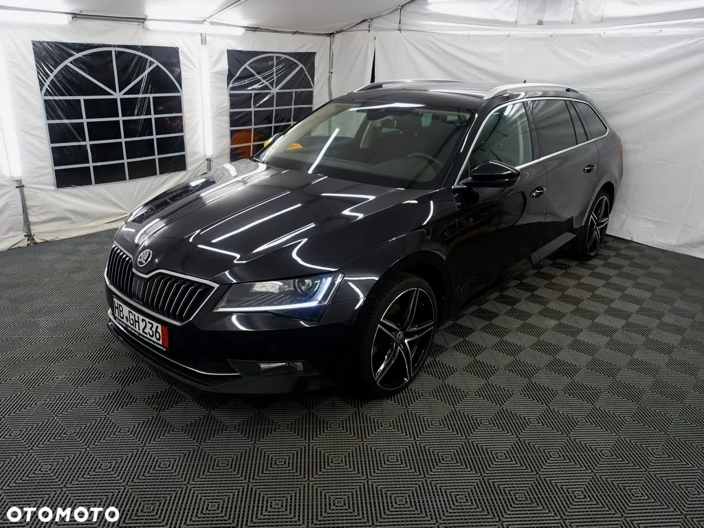 Skoda Superb 2.0 TDI Style DSG - 2
