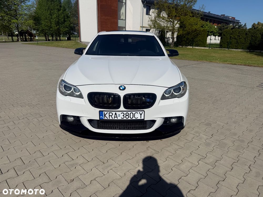 BMW Seria 5 550i - 2