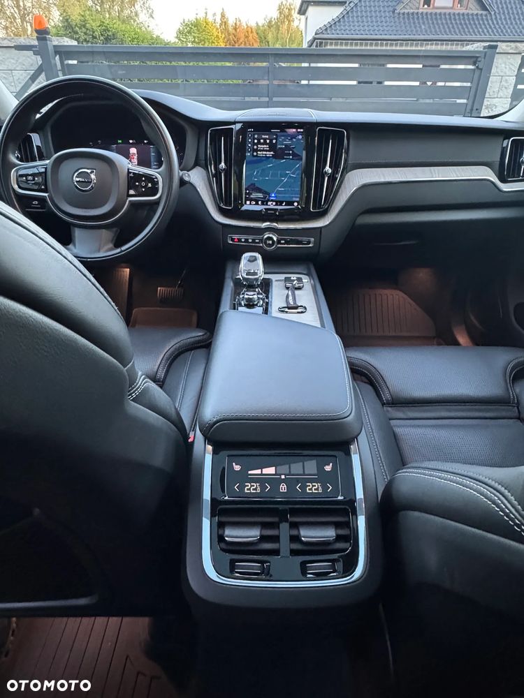 Volvo XC 60 B5 B AWD Inscription - 18