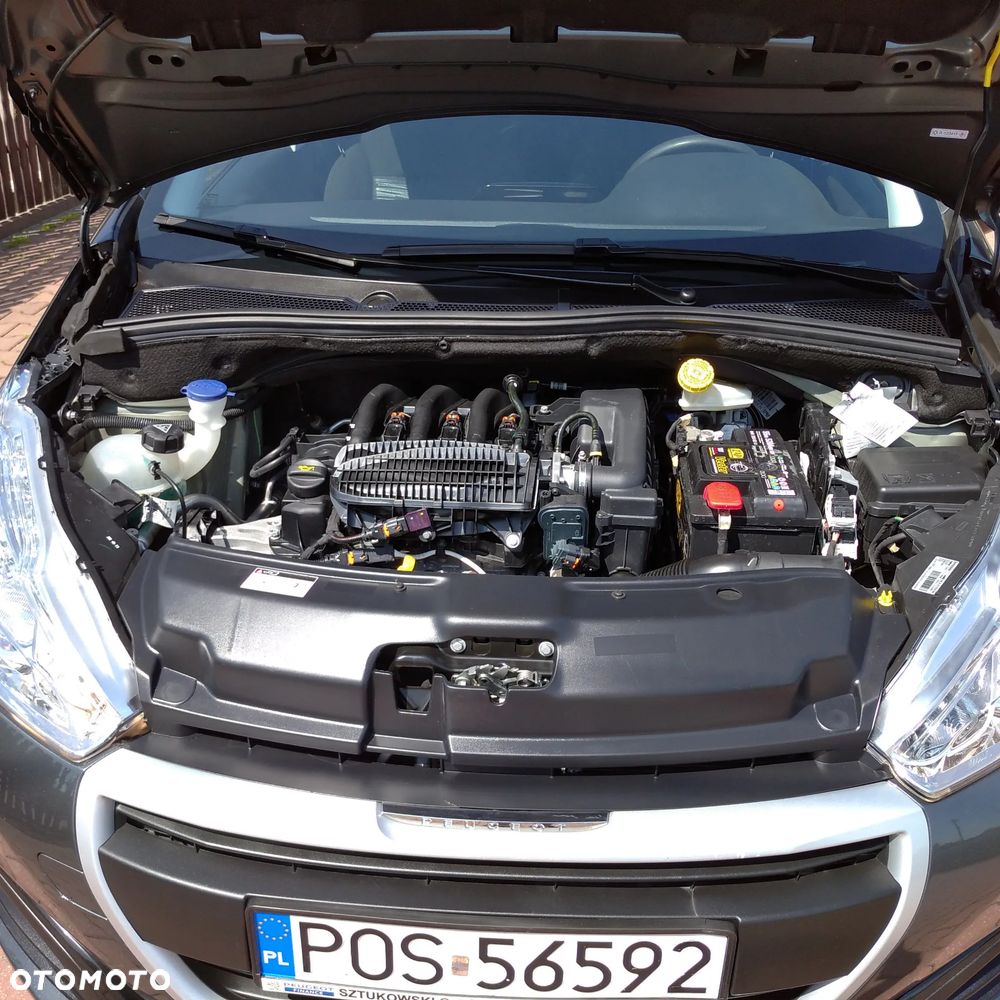 Peugeot 208 - 15