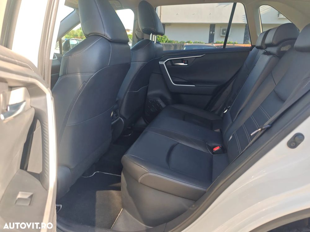 Toyota RAV4 2.5 4x4 Hybrid Style Selection - 13