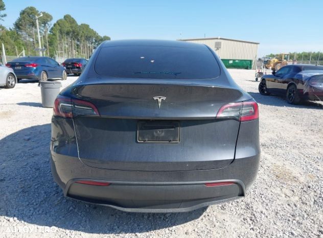 Tesla Model Y Long Range RWD - 14
