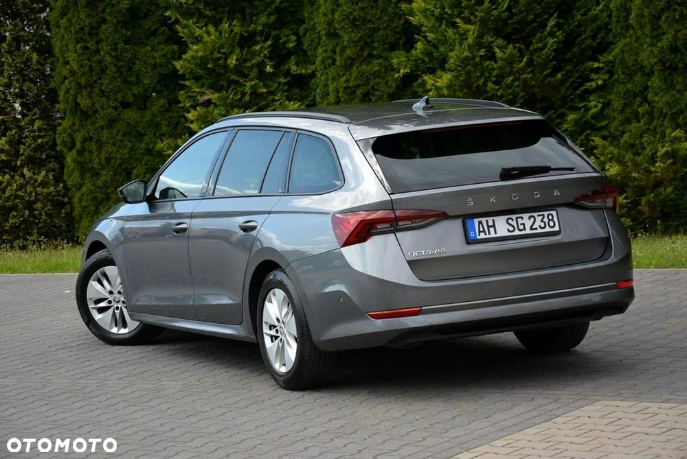 Skoda Octavia 2.0 TDI Selection DSG - 5