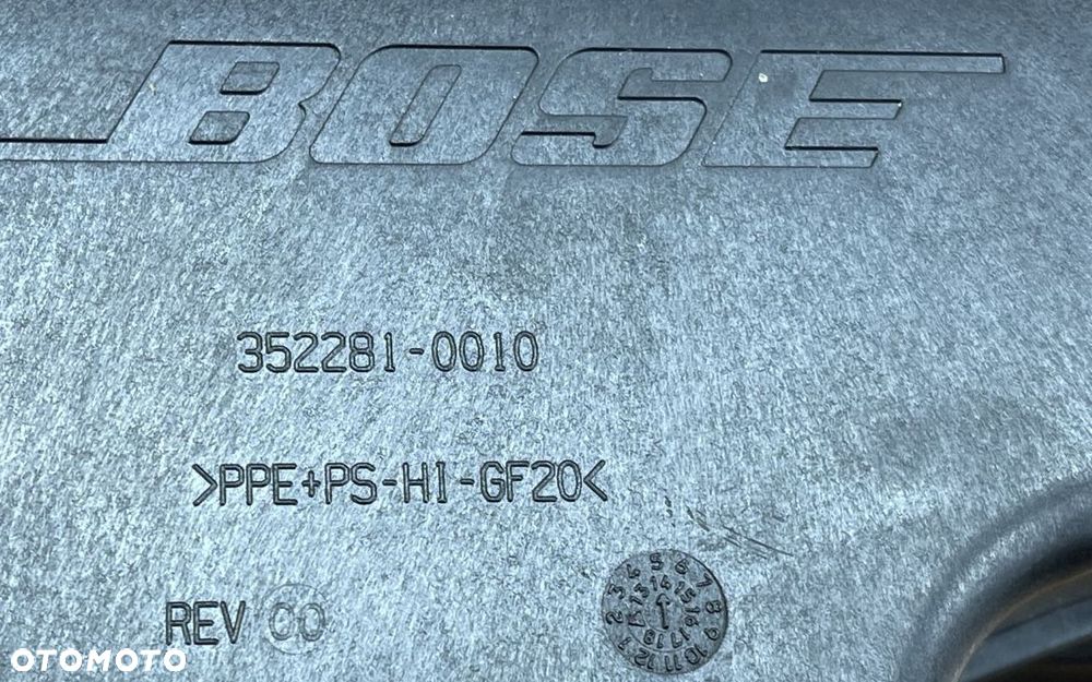 P9 GMC YUKON XL IV 2015 - GŁOŚNIK BASOWY SUBWOOFER BOSE 22818981 - 3